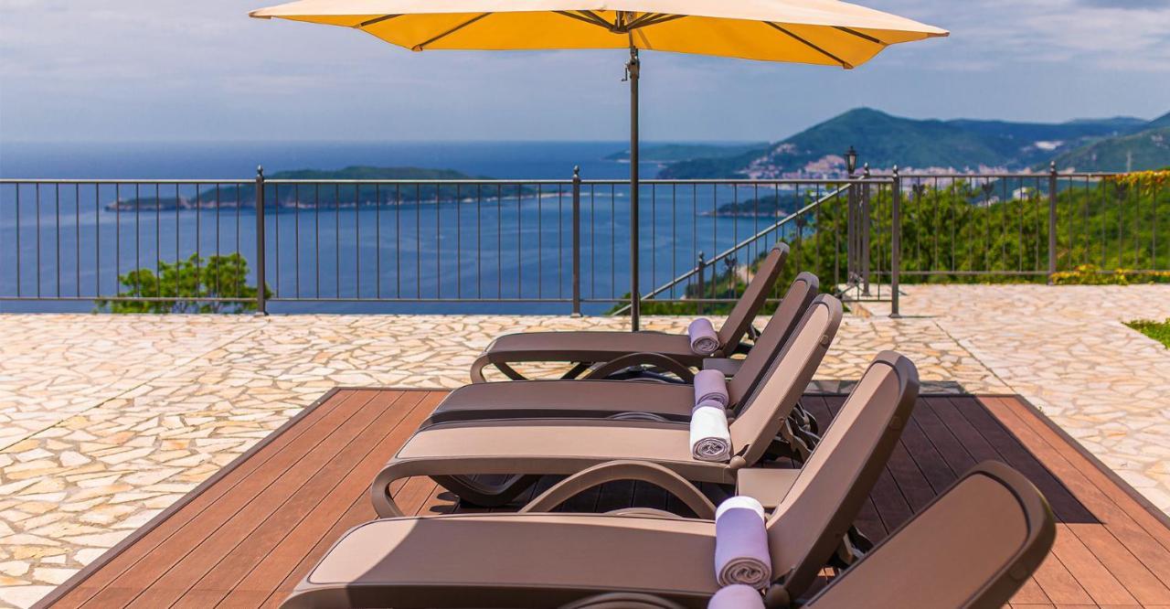 Oak Leaf Residences *