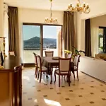 Oak Leaf Residences