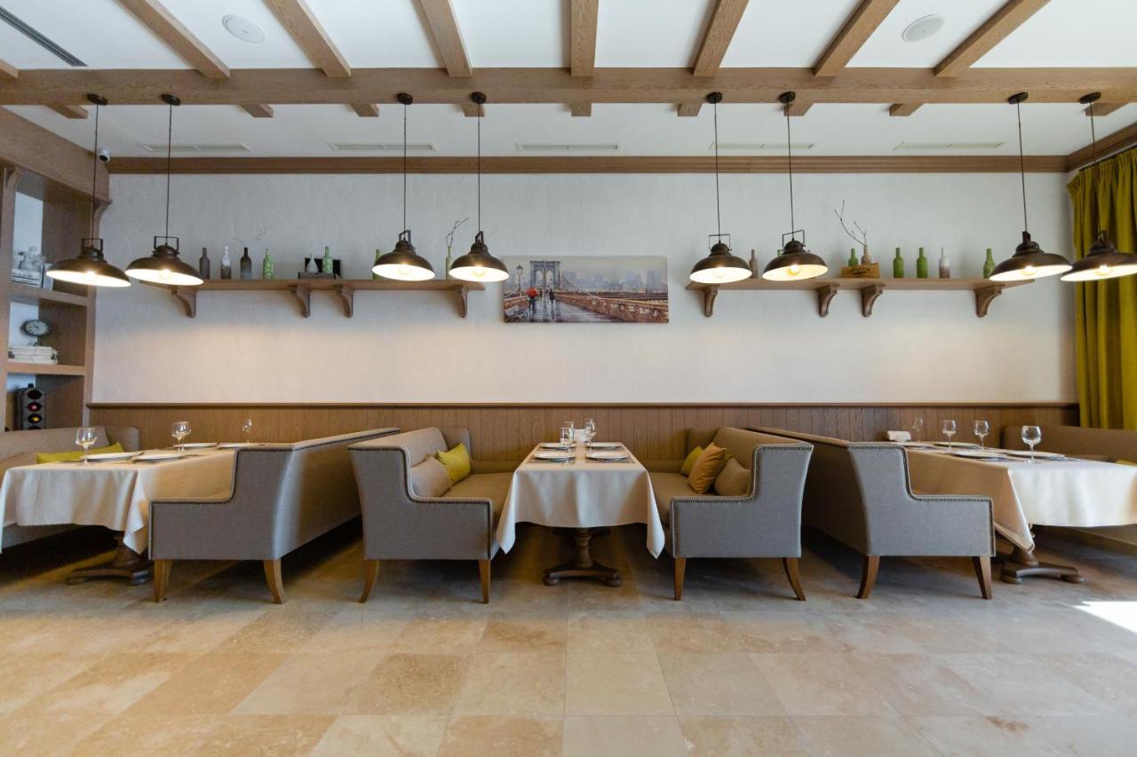 Villa Oak Leaf Residences