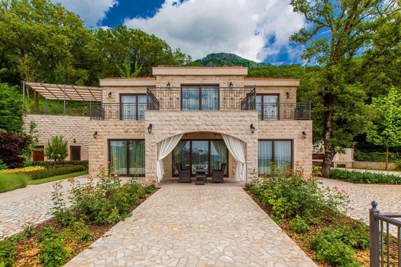 Oak Leaf Residences Villa Budva