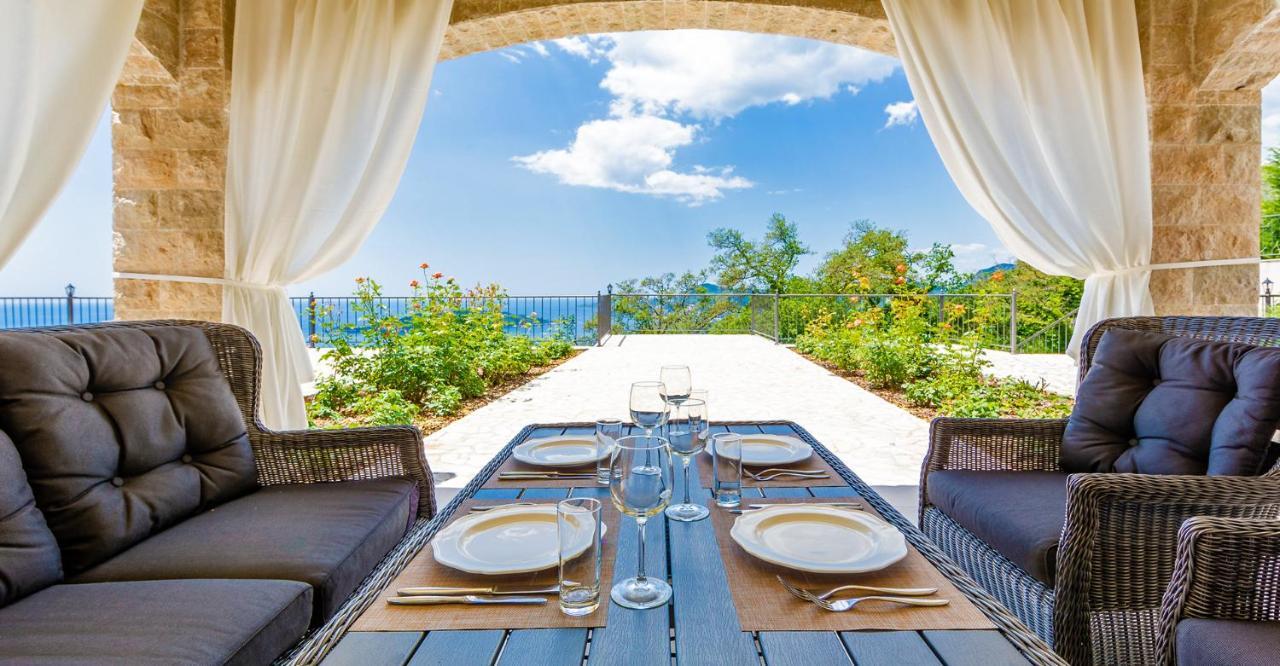 Villa Oak Leaf Residences *