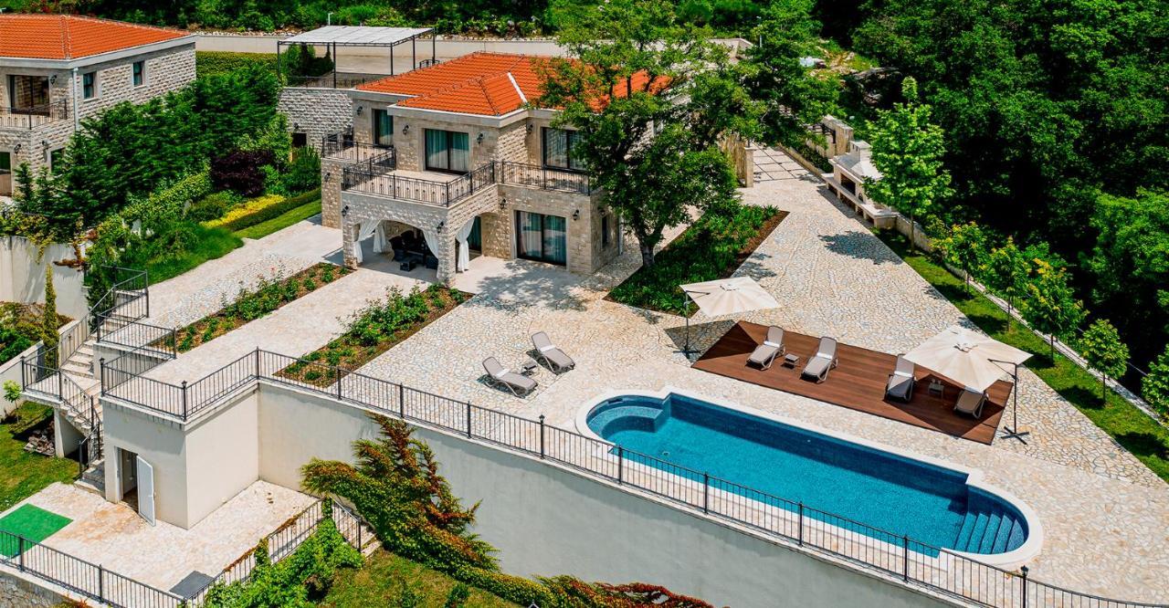 Oak Leaf Residences Villa